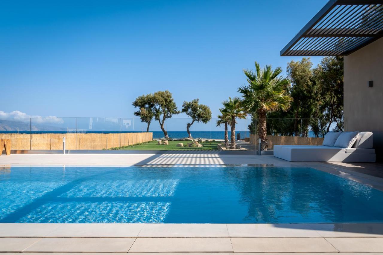 Artemis Seafront Villa, An Evanescence Sea Retreat, By Thinkvilla Tavronitis  Exterior photo
