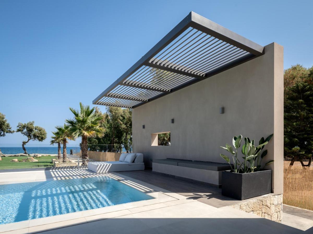 Artemis Seafront Villa, An Evanescence Sea Retreat, By Thinkvilla Tavronitis  Exterior photo