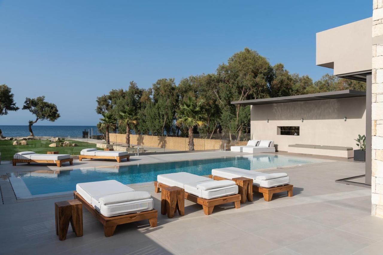 Artemis Seafront Villa, An Evanescence Sea Retreat, By Thinkvilla Tavronitis  Exterior photo
