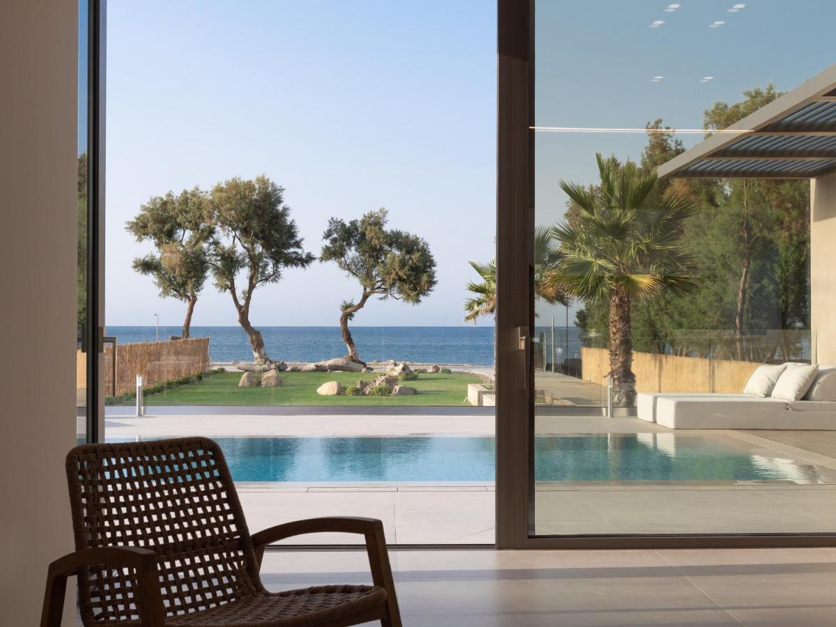 Artemis Seafront Villa, An Evanescence Sea Retreat, By Thinkvilla Tavronitis  Exterior photo